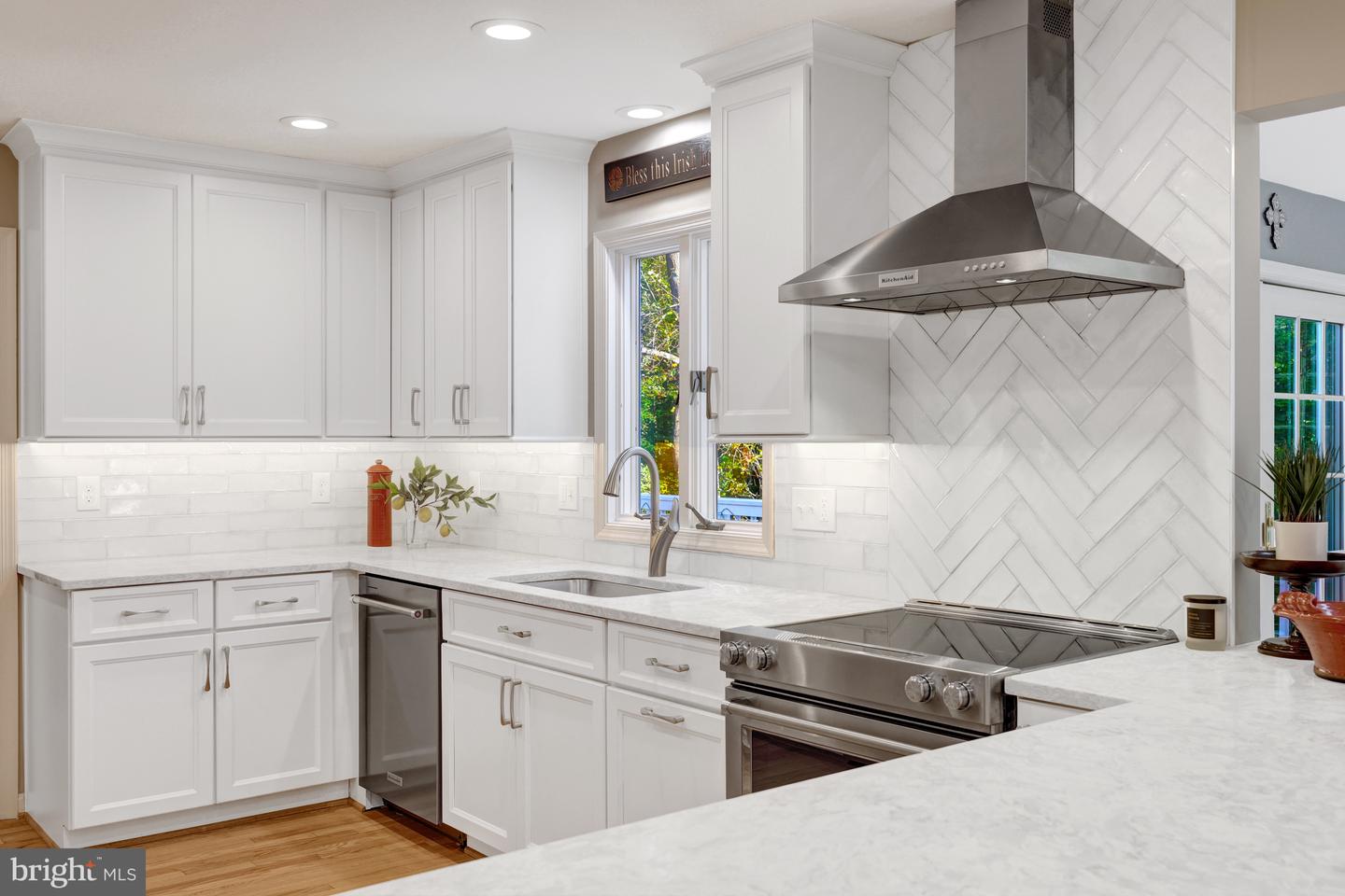329 CLUB VIEW DR, GREAT FALLS, Virginia 22066, 5 Bedrooms Bedrooms, ,3 BathroomsBathrooms,Residential,For sale,329 CLUB VIEW DR,VAFX2274956 MLS # VAFX2274956 329 CLUB VIEW DR, GREAT FALLS, Virginia 22066, 5 Bedrooms Bedrooms, ,3 BathroomsBathrooms,Residential,For sale,329 CLUB VIEW DR,VAFX2274956 MLS # VAFX2274956