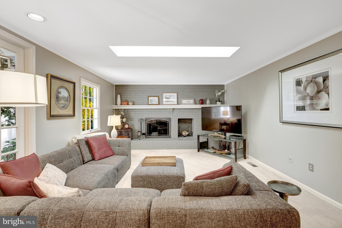 329 CLUB VIEW DR, GREAT FALLS, Virginia 22066, 5 Bedrooms Bedrooms, ,3 BathroomsBathrooms,Residential,For sale,329 CLUB VIEW DR,VAFX2274956 MLS # VAFX2274956 329 CLUB VIEW DR, GREAT FALLS, Virginia 22066, 5 Bedrooms Bedrooms, ,3 BathroomsBathrooms,Residential,For sale,329 CLUB VIEW DR,VAFX2274956 MLS # VAFX2274956