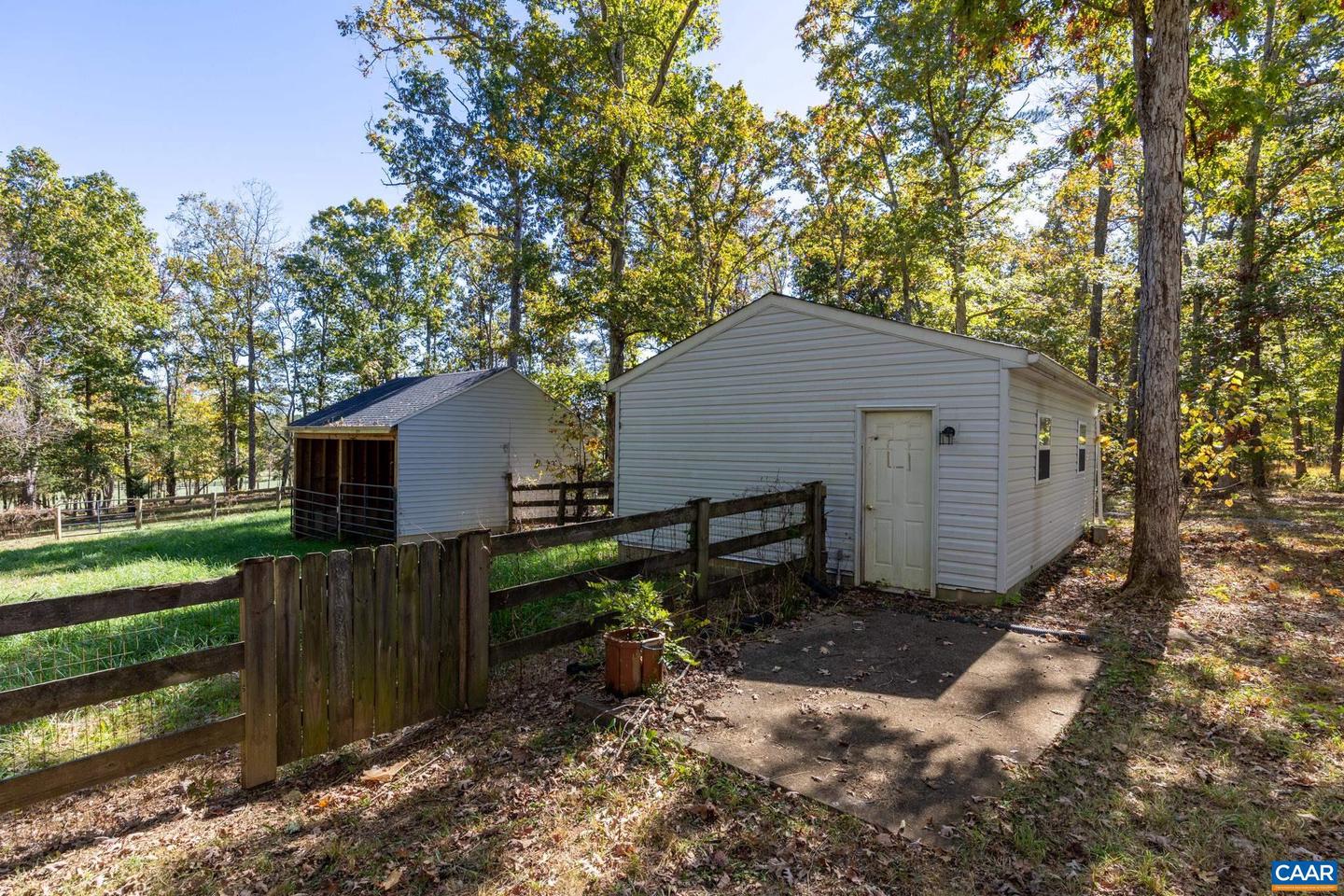 2325 MOUNTAIN BROOK DR, CHARLOTTESVILLE, Virginia 22902, 5 Bedrooms Bedrooms, ,3 BathroomsBathrooms,Residential,For sale,2325 MOUNTAIN BROOK DR,670143 MLS # 670143 2325 MOUNTAIN BROOK DR, CHARLOTTESVILLE, Virginia 22902, 5 Bedrooms Bedrooms, ,3 BathroomsBathrooms,Residential,For sale,2325 MOUNTAIN BROOK DR,670143 MLS # 670143