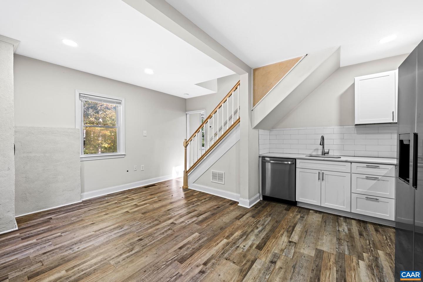 2325 MOUNTAIN BROOK DR, CHARLOTTESVILLE, Virginia 22902, 5 Bedrooms Bedrooms, ,3 BathroomsBathrooms,Residential,For sale,2325 MOUNTAIN BROOK DR,670143 MLS # 670143 2325 MOUNTAIN BROOK DR, CHARLOTTESVILLE, Virginia 22902, 5 Bedrooms Bedrooms, ,3 BathroomsBathrooms,Residential,For sale,2325 MOUNTAIN BROOK DR,670143 MLS # 670143
