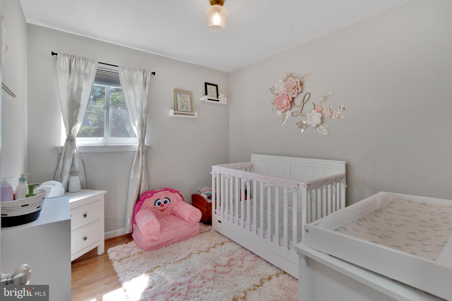 3252 HOLLY HILL DR, FALLS CHURCH, Virginia 22042, 4 Bedrooms Bedrooms, ,1 BathroomBathrooms,Residential,For sale,3252 HOLLY HILL DR,VAFX2275086 MLS # VAFX2275086 3252 HOLLY HILL DR, FALLS CHURCH, Virginia 22042, 4 Bedrooms Bedrooms, ,1 BathroomBathrooms,Residential,For sale,3252 HOLLY HILL DR,VAFX2275086 MLS # VAFX2275086