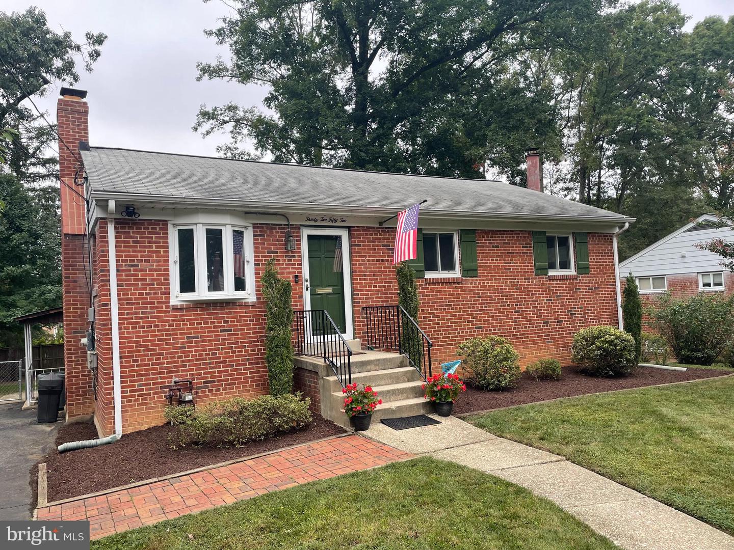 3252 HOLLY HILL DR, FALLS CHURCH, Virginia 22042, 4 Bedrooms Bedrooms, ,1 BathroomBathrooms,Residential,For sale,3252 HOLLY HILL DR,VAFX2275086 MLS # VAFX2275086 3252 HOLLY HILL DR, FALLS CHURCH, Virginia 22042, 4 Bedrooms Bedrooms, ,1 BathroomBathrooms,Residential,For sale,3252 HOLLY HILL DR,VAFX2275086 MLS # VAFX2275086