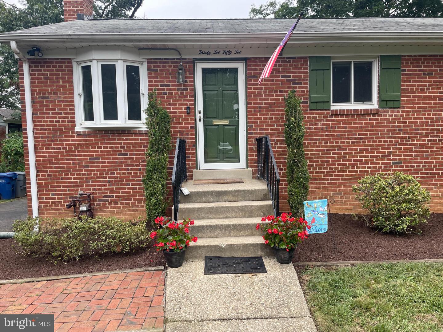 3252 HOLLY HILL DR, FALLS CHURCH, Virginia 22042, 4 Bedrooms Bedrooms, ,1 BathroomBathrooms,Residential,For sale,3252 HOLLY HILL DR,VAFX2275086 MLS # VAFX2275086 3252 HOLLY HILL DR, FALLS CHURCH, Virginia 22042, 4 Bedrooms Bedrooms, ,1 BathroomBathrooms,Residential,For sale,3252 HOLLY HILL DR,VAFX2275086 MLS # VAFX2275086