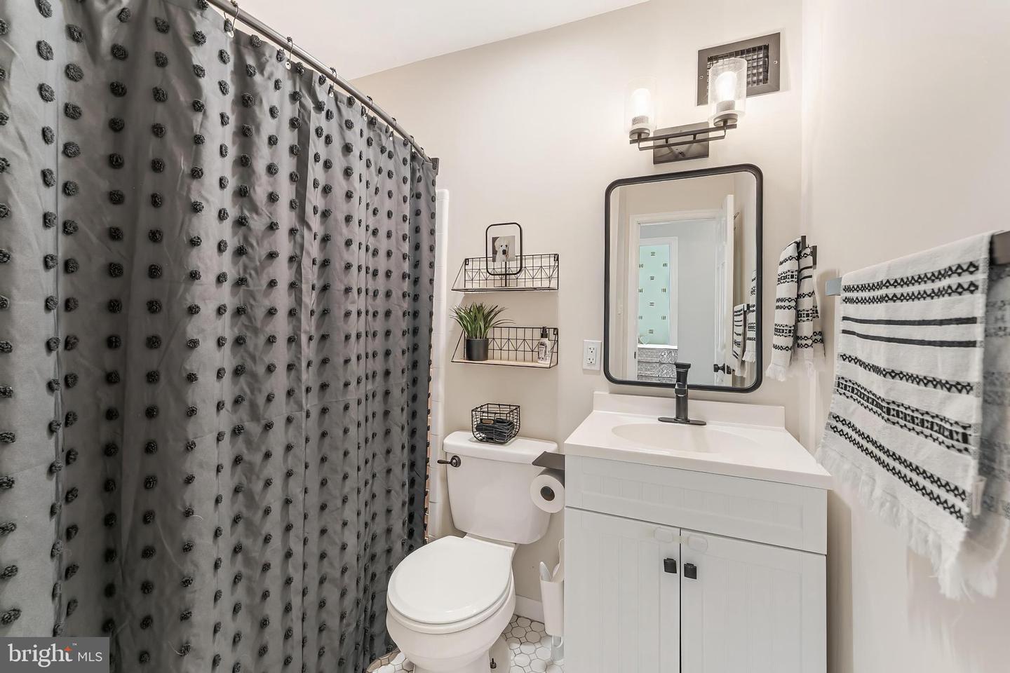 14714 CRANOKE ST, CENTREVILLE, Virginia 20120, 3 Bedrooms Bedrooms, ,2 BathroomsBathrooms,Residential,For sale,14714 CRANOKE ST,VAFX2275124 MLS # VAFX2275124 14714 CRANOKE ST, CENTREVILLE, Virginia 20120, 3 Bedrooms Bedrooms, ,2 BathroomsBathrooms,Residential,For sale,14714 CRANOKE ST,VAFX2275124 MLS # VAFX2275124