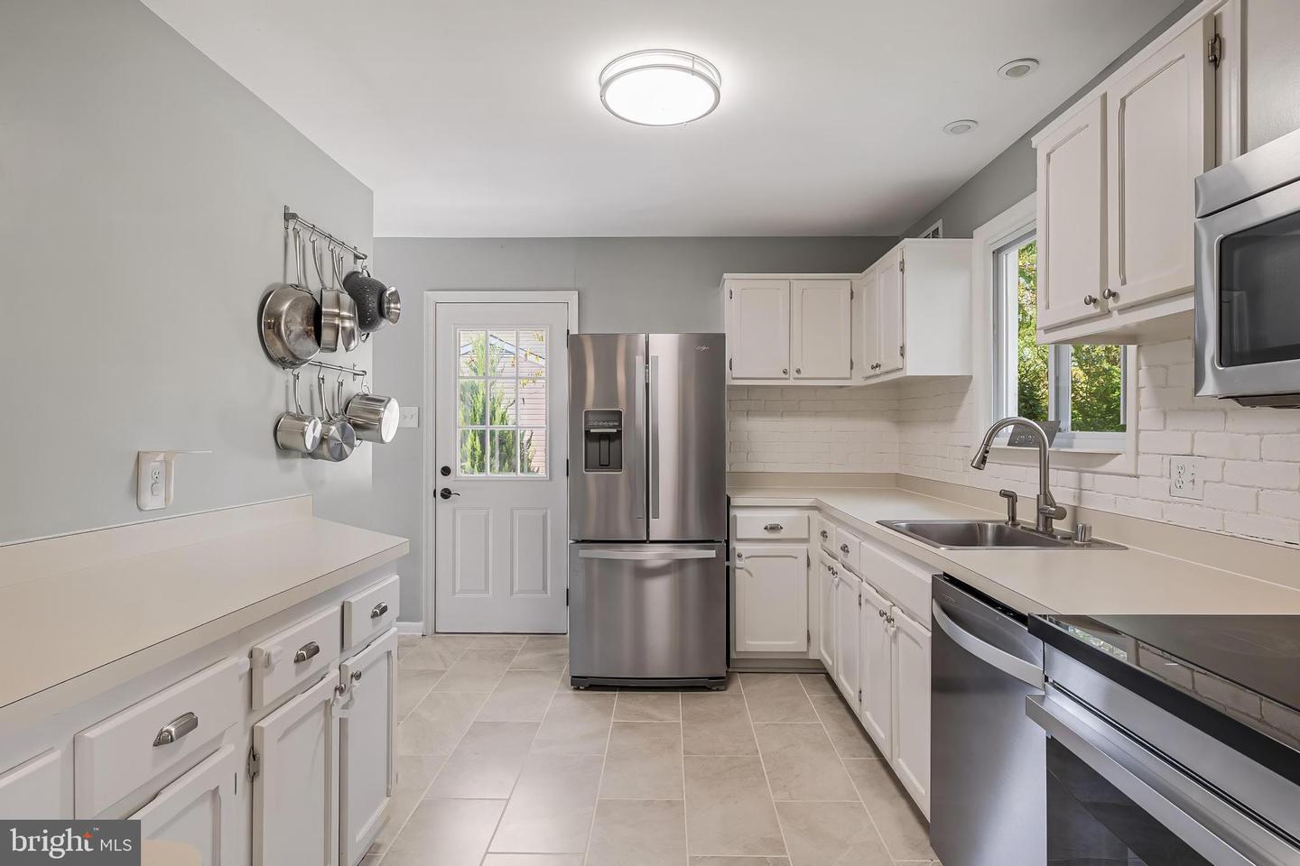 14714 CRANOKE ST, CENTREVILLE, Virginia 20120, 3 Bedrooms Bedrooms, ,2 BathroomsBathrooms,Residential,For sale,14714 CRANOKE ST,VAFX2275124 MLS # VAFX2275124 14714 CRANOKE ST, CENTREVILLE, Virginia 20120, 3 Bedrooms Bedrooms, ,2 BathroomsBathrooms,Residential,For sale,14714 CRANOKE ST,VAFX2275124 MLS # VAFX2275124