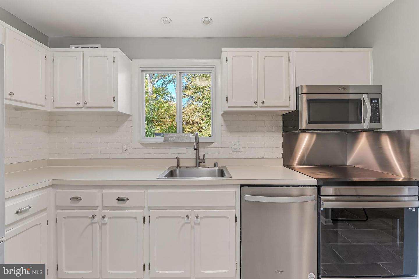 14714 CRANOKE ST, CENTREVILLE, Virginia 20120, 3 Bedrooms Bedrooms, ,2 BathroomsBathrooms,Residential,For sale,14714 CRANOKE ST,VAFX2275124 MLS # VAFX2275124 14714 CRANOKE ST, CENTREVILLE, Virginia 20120, 3 Bedrooms Bedrooms, ,2 BathroomsBathrooms,Residential,For sale,14714 CRANOKE ST,VAFX2275124 MLS # VAFX2275124