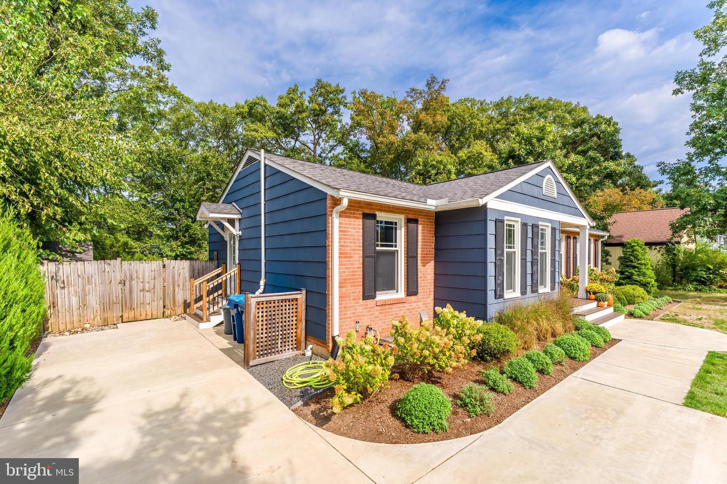 14714 CRANOKE ST, CENTREVILLE, Virginia 20120, 3 Bedrooms Bedrooms, ,2 BathroomsBathrooms,Residential,For sale,14714 CRANOKE ST,VAFX2275124 MLS # VAFX2275124 14714 CRANOKE ST, CENTREVILLE, Virginia 20120, 3 Bedrooms Bedrooms, ,2 BathroomsBathrooms,Residential,For sale,14714 CRANOKE ST,VAFX2275124 MLS # VAFX2275124