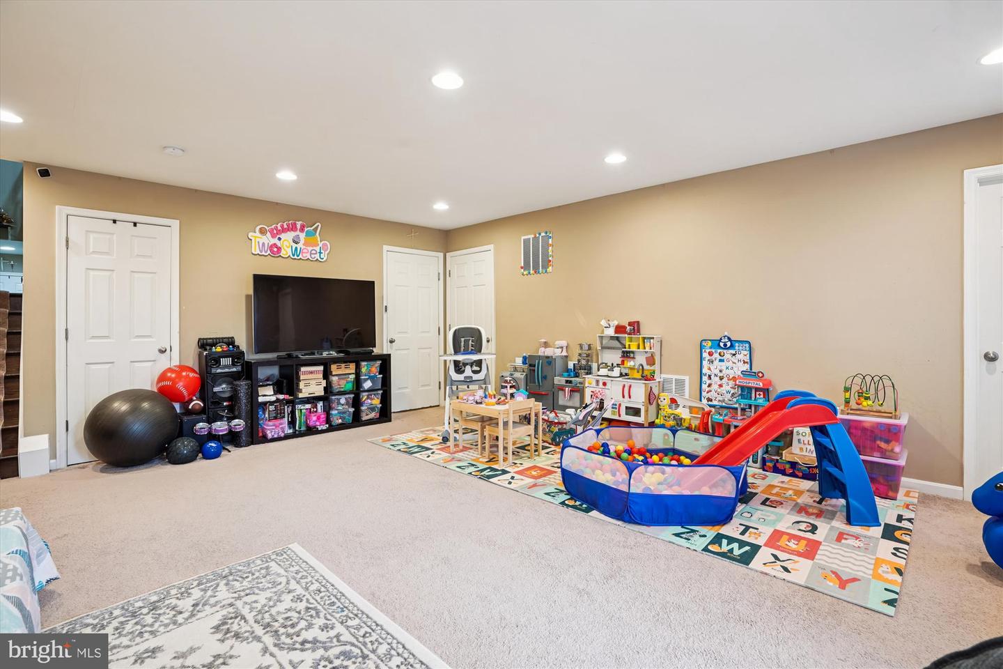 6804 BRYSON CIR, HAYMARKET, Virginia 20169, 3 Bedrooms Bedrooms, ,3 BathroomsBathrooms,Residential,For sale,6804 BRYSON CIR,VAPW2106298 MLS # VAPW2106298 6804 BRYSON CIR, HAYMARKET, Virginia 20169, 3 Bedrooms Bedrooms, ,3 BathroomsBathrooms,Residential,For sale,6804 BRYSON CIR,VAPW2106298 MLS # VAPW2106298