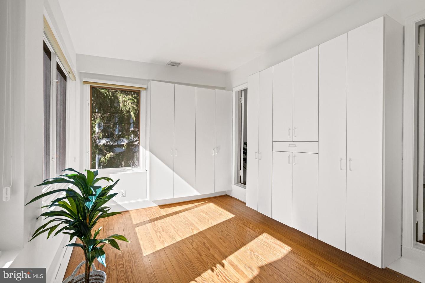 3214 NEWARK ST NW, WASHINGTON, District Of Columbia 20008, 5 Bedrooms Bedrooms, ,3 BathroomsBathrooms,Residential,For sale,3214 NEWARK ST NW,DCDC2227632 MLS # DCDC2227632 3214 NEWARK ST NW, WASHINGTON, District Of Columbia 20008, 5 Bedrooms Bedrooms, ,3 BathroomsBathrooms,Residential,For sale,3214 NEWARK ST NW,DCDC2227632 MLS # DCDC2227632