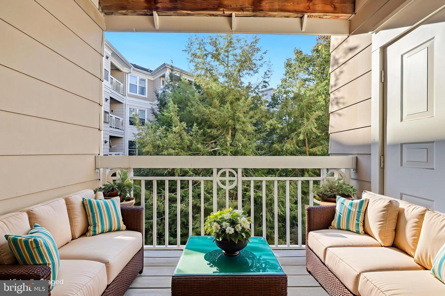 12913 ALTON SQ #210, HERNDON, Virginia 20170, 2 Bedrooms Bedrooms, ,2 BathroomsBathrooms,Residential,For sale,12913 ALTON SQ #210,VAFX2275228 MLS # VAFX2275228 12913 ALTON SQ #210, HERNDON, Virginia 20170, 2 Bedrooms Bedrooms, ,2 BathroomsBathrooms,Residential,For sale,12913 ALTON SQ #210,VAFX2275228 MLS # VAFX2275228