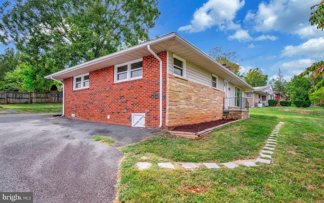 354 BERRY ST, ORANGE, Virginia 22960, 3 Bedrooms Bedrooms, 6 Rooms Rooms,1 BathroomBathrooms,Residential,For sale,354 BERRY ST,VAOR2012580 MLS # VAOR2012580 354 BERRY ST, ORANGE, Virginia 22960, 3 Bedrooms Bedrooms, 6 Rooms Rooms,1 BathroomBathrooms,Residential,For sale,354 BERRY ST,VAOR2012580 MLS # VAOR2012580