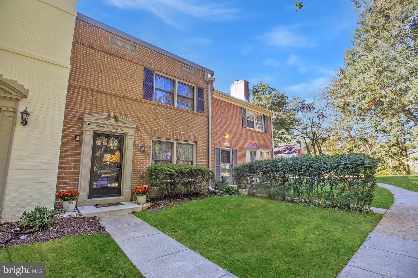 8145 CARRLEIGH PKWY, SPRINGFIELD, Virginia 22152, 2 Bedrooms Bedrooms, ,1 BathroomBathrooms,Residential,For sale,8145 CARRLEIGH PKWY,VAFX2275260 MLS # VAFX2275260 8145 CARRLEIGH PKWY, SPRINGFIELD, Virginia 22152, 2 Bedrooms Bedrooms, ,1 BathroomBathrooms,Residential,For sale,8145 CARRLEIGH PKWY,VAFX2275260 MLS # VAFX2275260