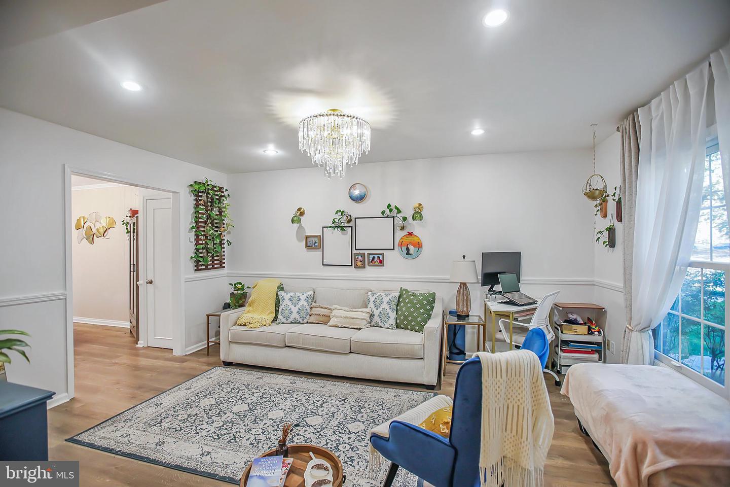 8145 CARRLEIGH PKWY, SPRINGFIELD, Virginia 22152, 2 Bedrooms Bedrooms, ,1 BathroomBathrooms,Residential,For sale,8145 CARRLEIGH PKWY,VAFX2275260 MLS # VAFX2275260 8145 CARRLEIGH PKWY, SPRINGFIELD, Virginia 22152, 2 Bedrooms Bedrooms, ,1 BathroomBathrooms,Residential,For sale,8145 CARRLEIGH PKWY,VAFX2275260 MLS # VAFX2275260