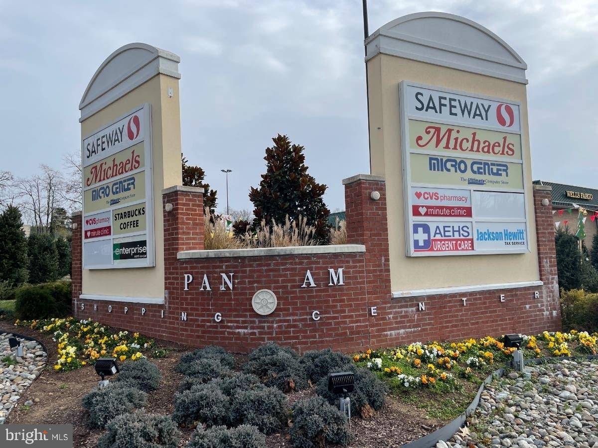 801 MEADOW LN SW, VIENNA, Virginia 22180, 6 Bedrooms Bedrooms, ,6 BathroomsBathrooms,Residential,For sale,801 MEADOW LN SW,VAFX2275326 MLS # VAFX2275326 801 MEADOW LN SW, VIENNA, Virginia 22180, 6 Bedrooms Bedrooms, ,6 BathroomsBathrooms,Residential,For sale,801 MEADOW LN SW,VAFX2275326 MLS # VAFX2275326