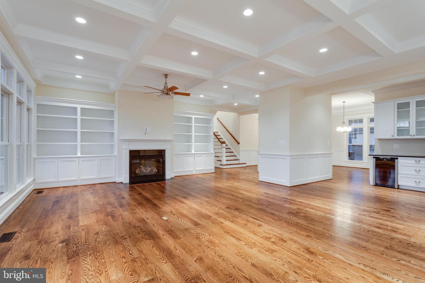 801 MEADOW LN SW, VIENNA, Virginia 22180, 6 Bedrooms Bedrooms, ,6 BathroomsBathrooms,Residential,For sale,801 MEADOW LN SW,VAFX2275326 MLS # VAFX2275326 801 MEADOW LN SW, VIENNA, Virginia 22180, 6 Bedrooms Bedrooms, ,6 BathroomsBathrooms,Residential,For sale,801 MEADOW LN SW,VAFX2275326 MLS # VAFX2275326