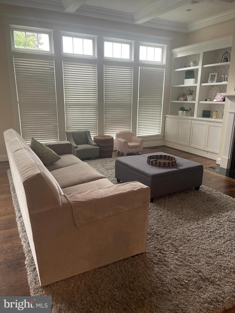 801 MEADOW LN SW, VIENNA, Virginia 22180, 6 Bedrooms Bedrooms, ,6 BathroomsBathrooms,Residential,For sale,801 MEADOW LN SW,VAFX2275326 MLS # VAFX2275326 801 MEADOW LN SW, VIENNA, Virginia 22180, 6 Bedrooms Bedrooms, ,6 BathroomsBathrooms,Residential,For sale,801 MEADOW LN SW,VAFX2275326 MLS # VAFX2275326