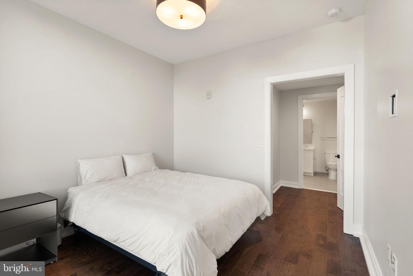 1111 PENNSYLVANIA AVE SE #304, WASHINGTON, District Of Columbia 20003, 2 Bedrooms Bedrooms, ,2 BathroomsBathrooms,Residential,For sale,1111 PENNSYLVANIA AVE SE #304,DCDC2228066 MLS # DCDC2228066 1111 PENNSYLVANIA AVE SE #304, WASHINGTON, District Of Columbia 20003, 2 Bedrooms Bedrooms, ,2 BathroomsBathrooms,Residential,For sale,1111 PENNSYLVANIA AVE SE #304,DCDC2228066 MLS # DCDC2228066