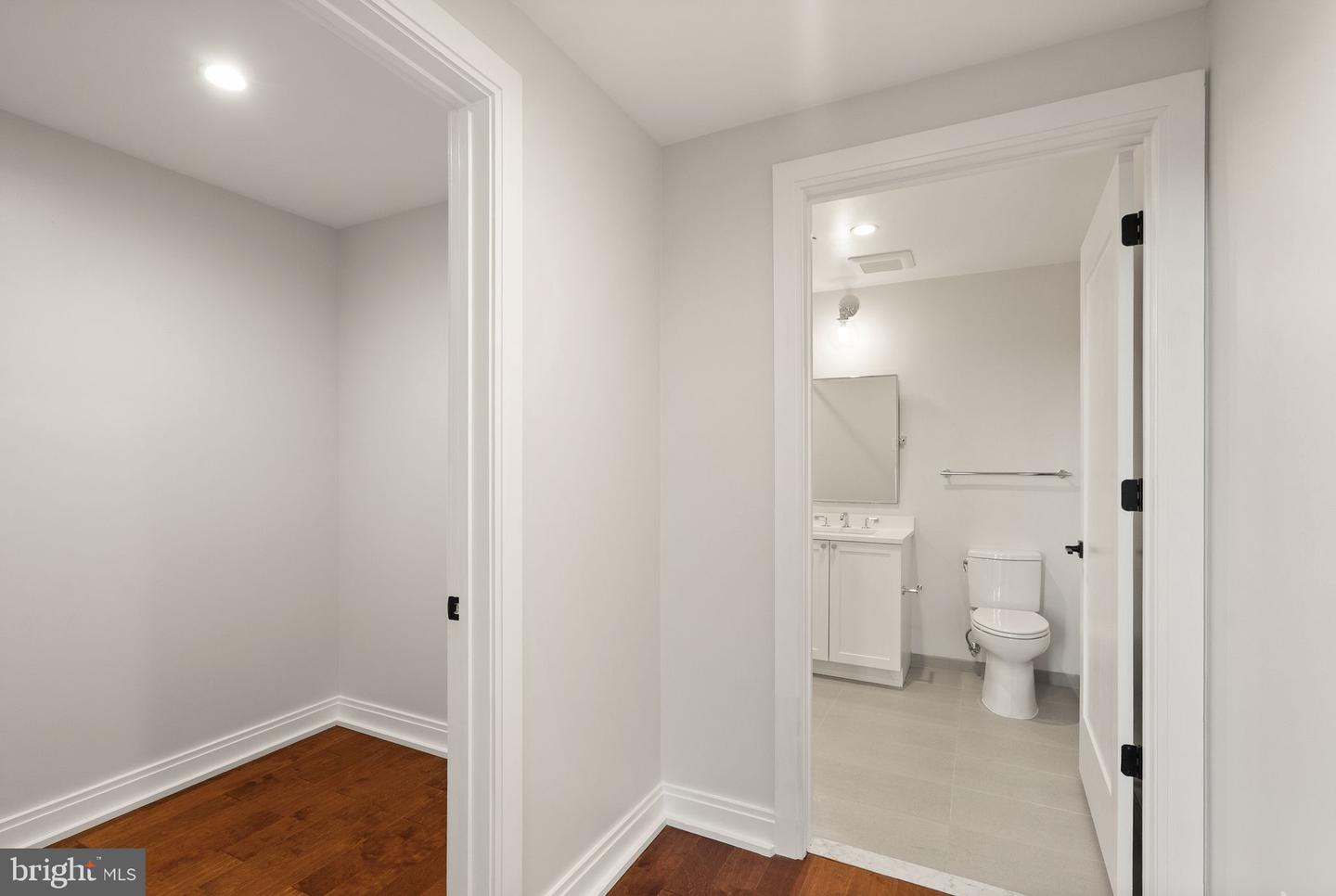 1111 PENNSYLVANIA AVE SE #304, WASHINGTON, District Of Columbia 20003, 2 Bedrooms Bedrooms, ,2 BathroomsBathrooms,Residential,For sale,1111 PENNSYLVANIA AVE SE #304,DCDC2228066 MLS # DCDC2228066 1111 PENNSYLVANIA AVE SE #304, WASHINGTON, District Of Columbia 20003, 2 Bedrooms Bedrooms, ,2 BathroomsBathrooms,Residential,For sale,1111 PENNSYLVANIA AVE SE #304,DCDC2228066 MLS # DCDC2228066