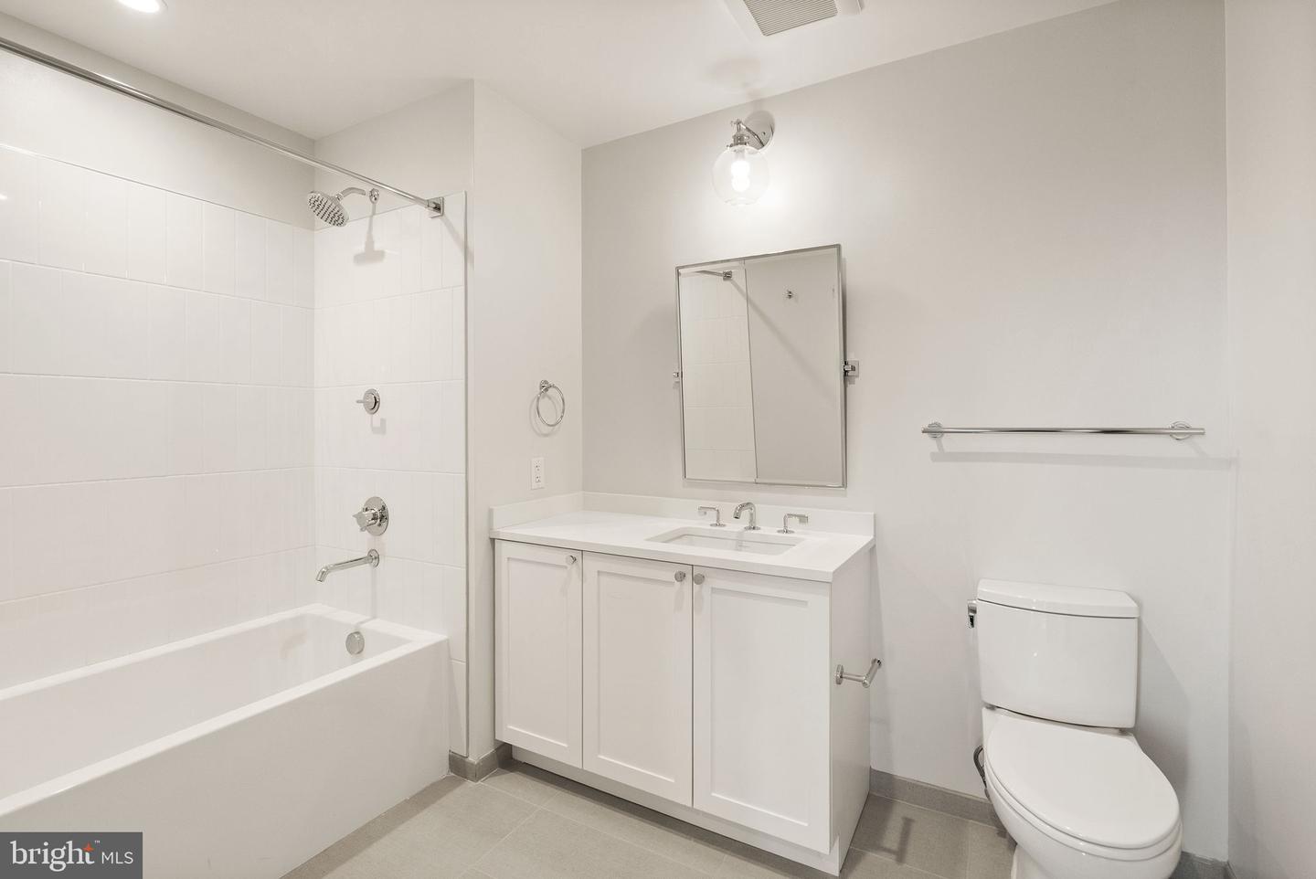 1111 PENNSYLVANIA AVE SE #304, WASHINGTON, District Of Columbia 20003, 2 Bedrooms Bedrooms, ,2 BathroomsBathrooms,Residential,For sale,1111 PENNSYLVANIA AVE SE #304,DCDC2228066 MLS # DCDC2228066 1111 PENNSYLVANIA AVE SE #304, WASHINGTON, District Of Columbia 20003, 2 Bedrooms Bedrooms, ,2 BathroomsBathrooms,Residential,For sale,1111 PENNSYLVANIA AVE SE #304,DCDC2228066 MLS # DCDC2228066