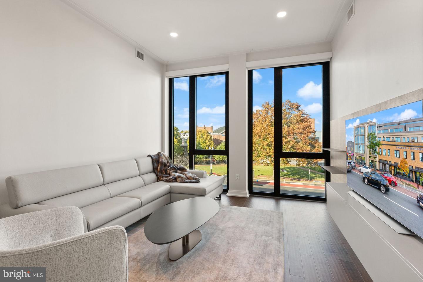 1111 PENNSYLVANIA AVE SE #304, WASHINGTON, District Of Columbia 20003, 2 Bedrooms Bedrooms, ,2 BathroomsBathrooms,Residential,For sale,1111 PENNSYLVANIA AVE SE #304,DCDC2228066 MLS # DCDC2228066 1111 PENNSYLVANIA AVE SE #304, WASHINGTON, District Of Columbia 20003, 2 Bedrooms Bedrooms, ,2 BathroomsBathrooms,Residential,For sale,1111 PENNSYLVANIA AVE SE #304,DCDC2228066 MLS # DCDC2228066