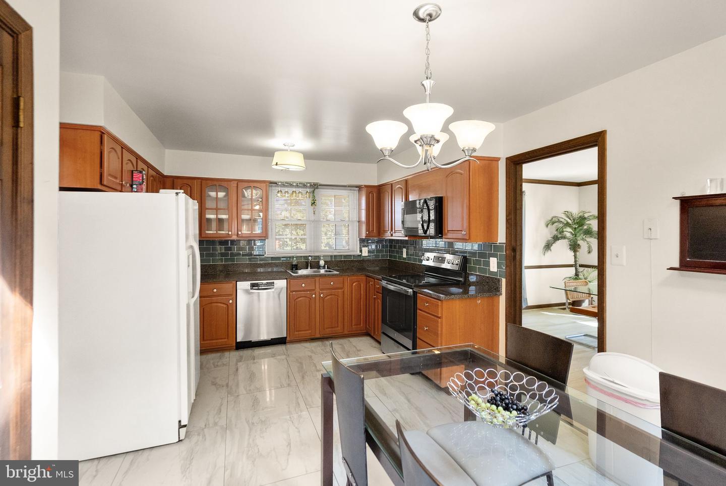 1398 PARK LAKE DR, RESTON, Virginia 20190, 4 Bedrooms Bedrooms, ,3 BathroomsBathrooms,Residential,For sale,1398 PARK LAKE DR,VAFX2275472 MLS # VAFX2275472 1398 PARK LAKE DR, RESTON, Virginia 20190, 4 Bedrooms Bedrooms, ,3 BathroomsBathrooms,Residential,For sale,1398 PARK LAKE DR,VAFX2275472 MLS # VAFX2275472