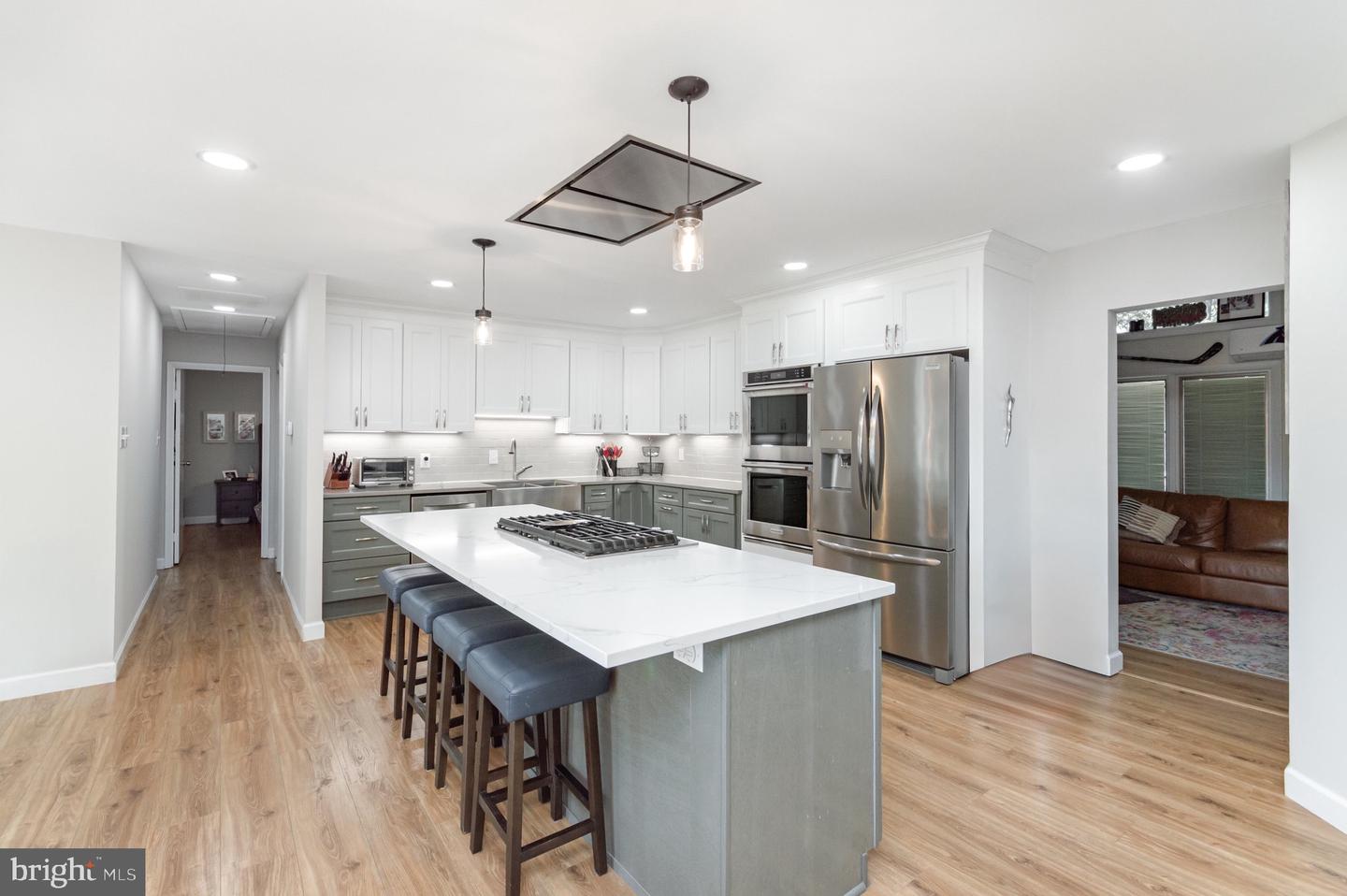 6208 REDWOOD LN, ALEXANDRIA, Virginia 22310, 5 Bedrooms Bedrooms, 11 Rooms Rooms,3 BathroomsBathrooms,Residential,For sale,6208 REDWOOD LN,VAFX2275388 MLS # VAFX2275388 6208 REDWOOD LN, ALEXANDRIA, Virginia 22310, 5 Bedrooms Bedrooms, 11 Rooms Rooms,3 BathroomsBathrooms,Residential,For sale,6208 REDWOOD LN,VAFX2275388 MLS # VAFX2275388