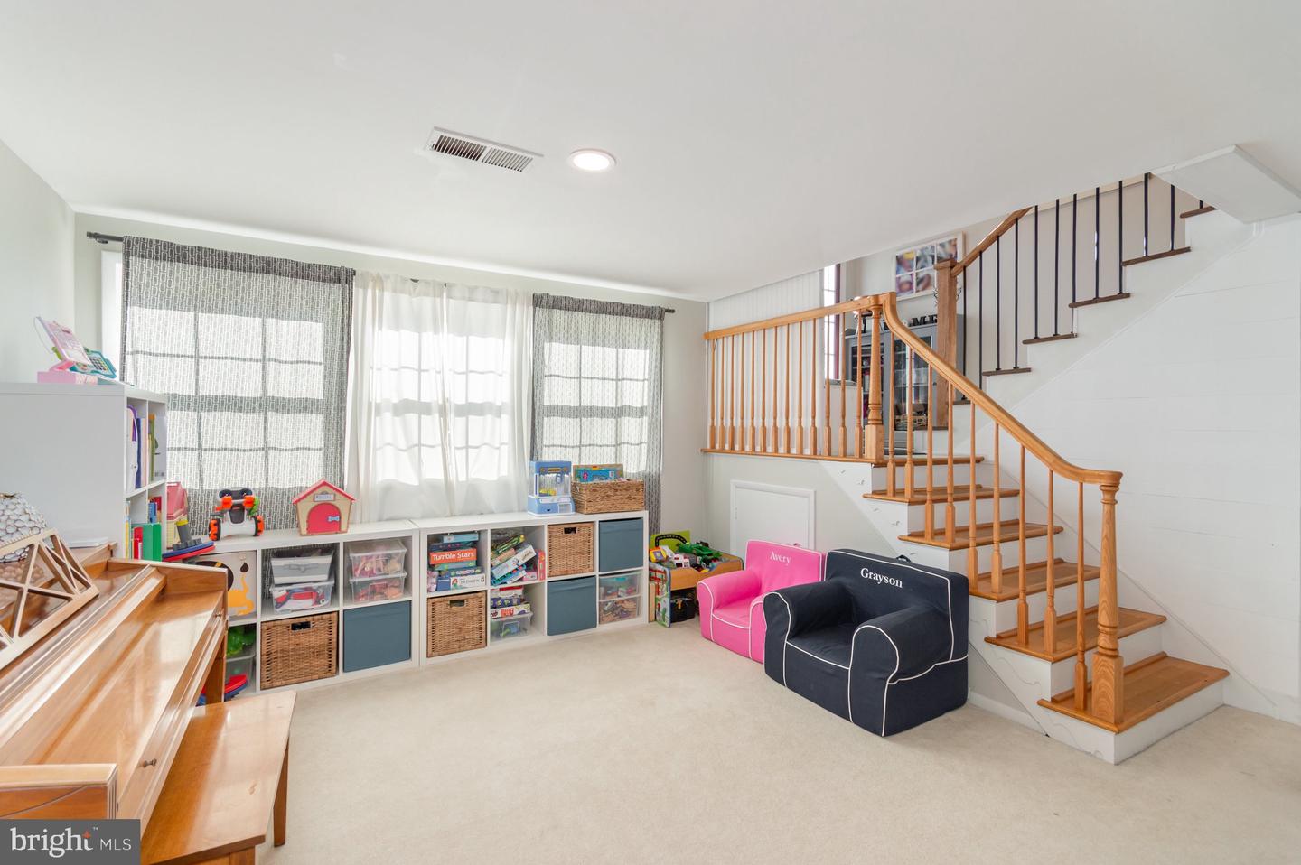 6208 REDWOOD LN, ALEXANDRIA, Virginia 22310, 5 Bedrooms Bedrooms, 11 Rooms Rooms,3 BathroomsBathrooms,Residential,For sale,6208 REDWOOD LN,VAFX2275388 MLS # VAFX2275388 6208 REDWOOD LN, ALEXANDRIA, Virginia 22310, 5 Bedrooms Bedrooms, 11 Rooms Rooms,3 BathroomsBathrooms,Residential,For sale,6208 REDWOOD LN,VAFX2275388 MLS # VAFX2275388
