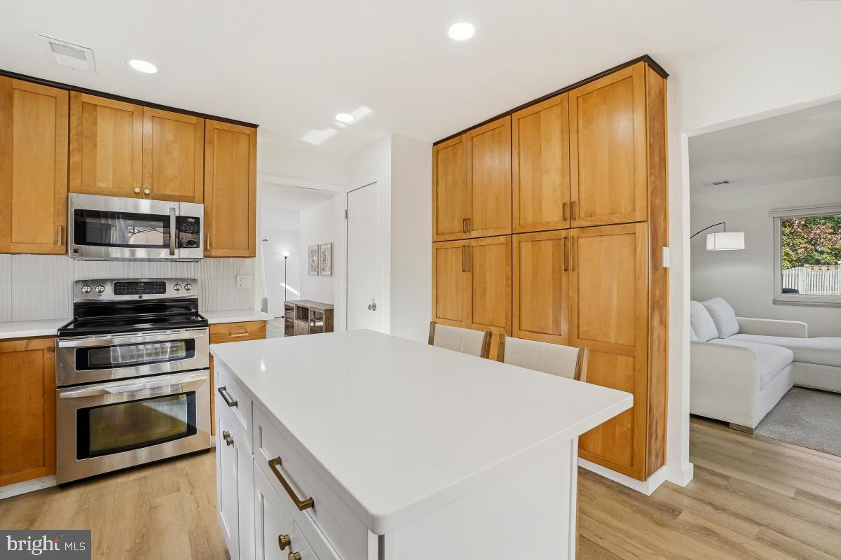 1527 HIDDENBROOK DR, HERNDON, Virginia 20170, 4 Bedrooms Bedrooms, ,2 BathroomsBathrooms,Residential,For sale,1527 HIDDENBROOK DR,VAFX2275406 MLS # VAFX2275406 1527 HIDDENBROOK DR, HERNDON, Virginia 20170, 4 Bedrooms Bedrooms, ,2 BathroomsBathrooms,Residential,For sale,1527 HIDDENBROOK DR,VAFX2275406 MLS # VAFX2275406