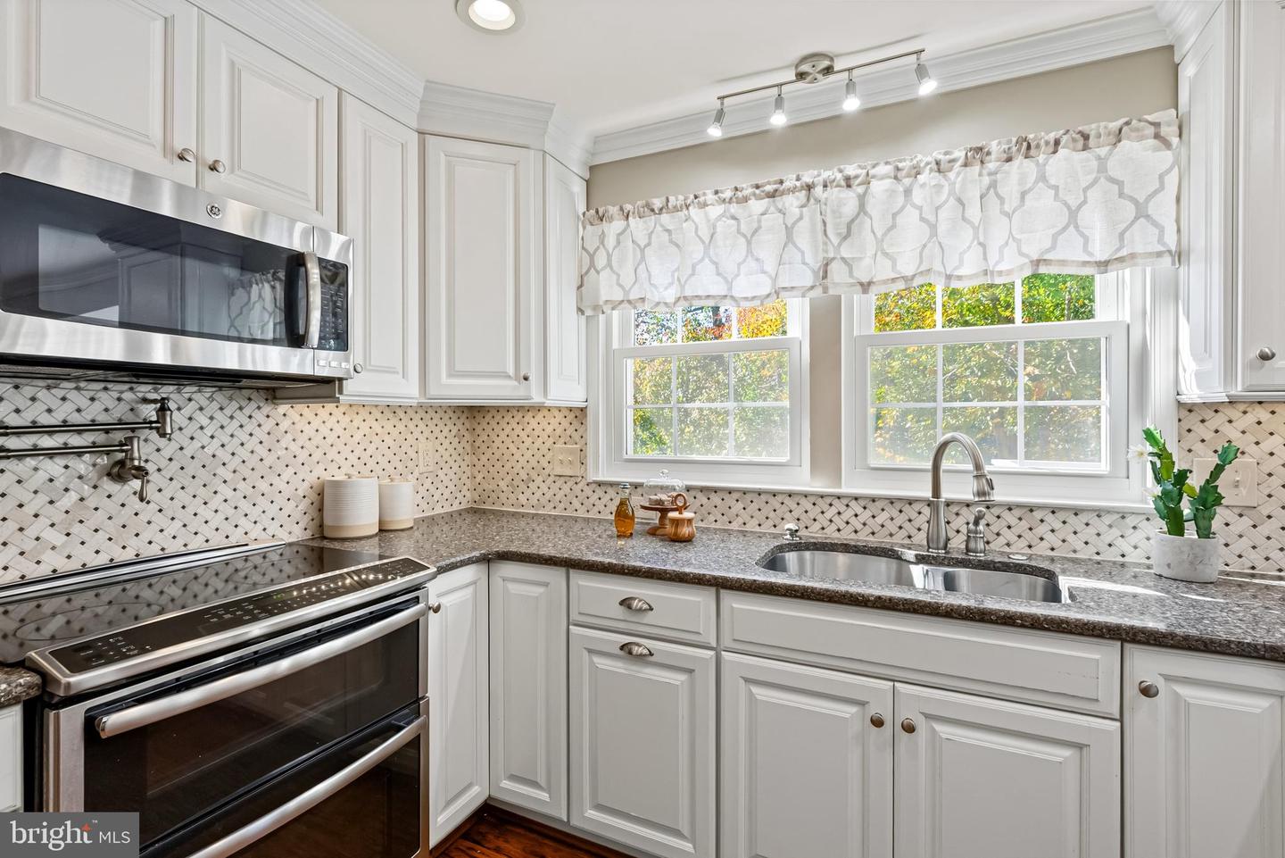3899 TRIAD CT, WOODBRIDGE, Virginia 22192, 4 Bedrooms Bedrooms, ,2 BathroomsBathrooms,Residential,For sale,3899 TRIAD CT,VAPW2106446 MLS # VAPW2106446 3899 TRIAD CT, WOODBRIDGE, Virginia 22192, 4 Bedrooms Bedrooms, ,2 BathroomsBathrooms,Residential,For sale,3899 TRIAD CT,VAPW2106446 MLS # VAPW2106446