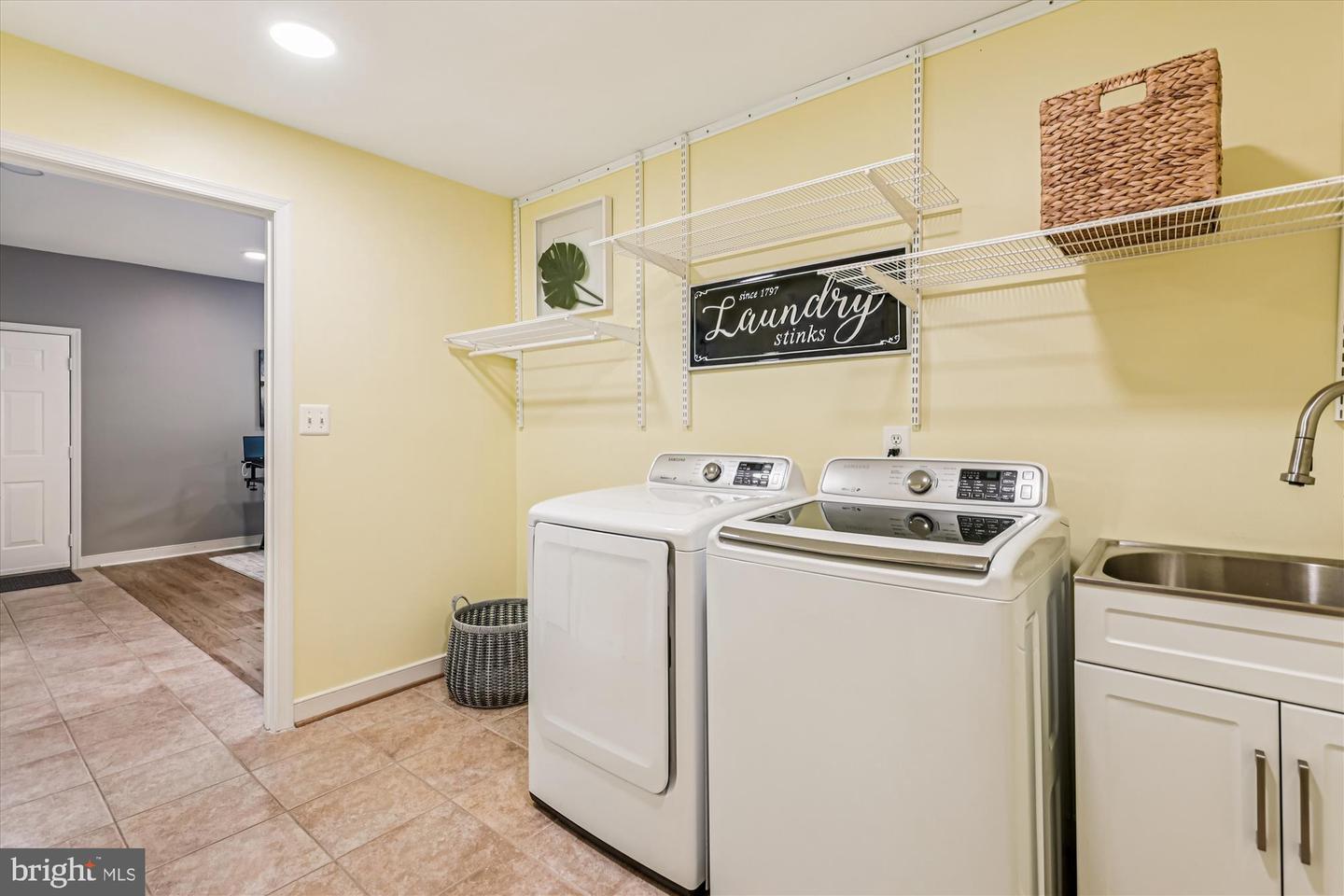 1003 WARE ST SW, VIENNA, Virginia 22180, 4 Bedrooms Bedrooms, ,4 BathroomsBathrooms,Residential,For sale,1003 WARE ST SW,VAFX2275508 MLS # VAFX2275508 1003 WARE ST SW, VIENNA, Virginia 22180, 4 Bedrooms Bedrooms, ,4 BathroomsBathrooms,Residential,For sale,1003 WARE ST SW,VAFX2275508 MLS # VAFX2275508