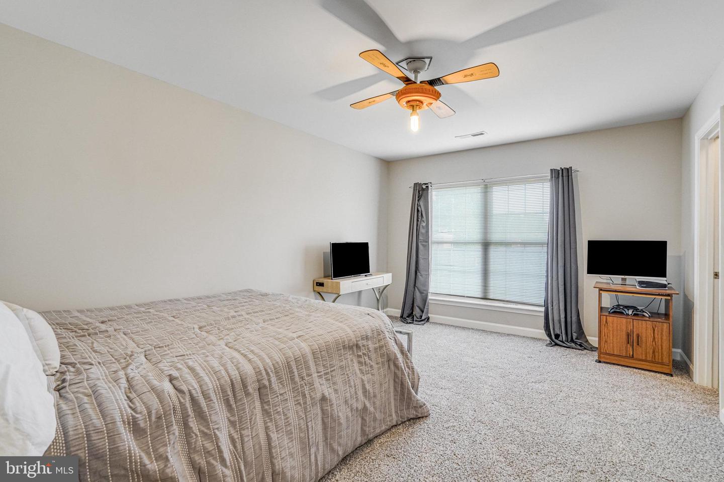 3444 WASHINGTON DR, FALLS CHURCH, Virginia 22041, 4 Bedrooms Bedrooms, ,3 BathroomsBathrooms,Residential,For sale,3444 WASHINGTON DR,VAFX2275522 MLS # VAFX2275522