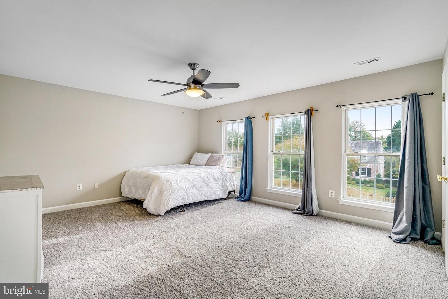 3444 WASHINGTON DR, FALLS CHURCH, Virginia 22041, 4 Bedrooms Bedrooms, ,3 BathroomsBathrooms,Residential,For sale,3444 WASHINGTON DR,VAFX2275522 MLS # VAFX2275522