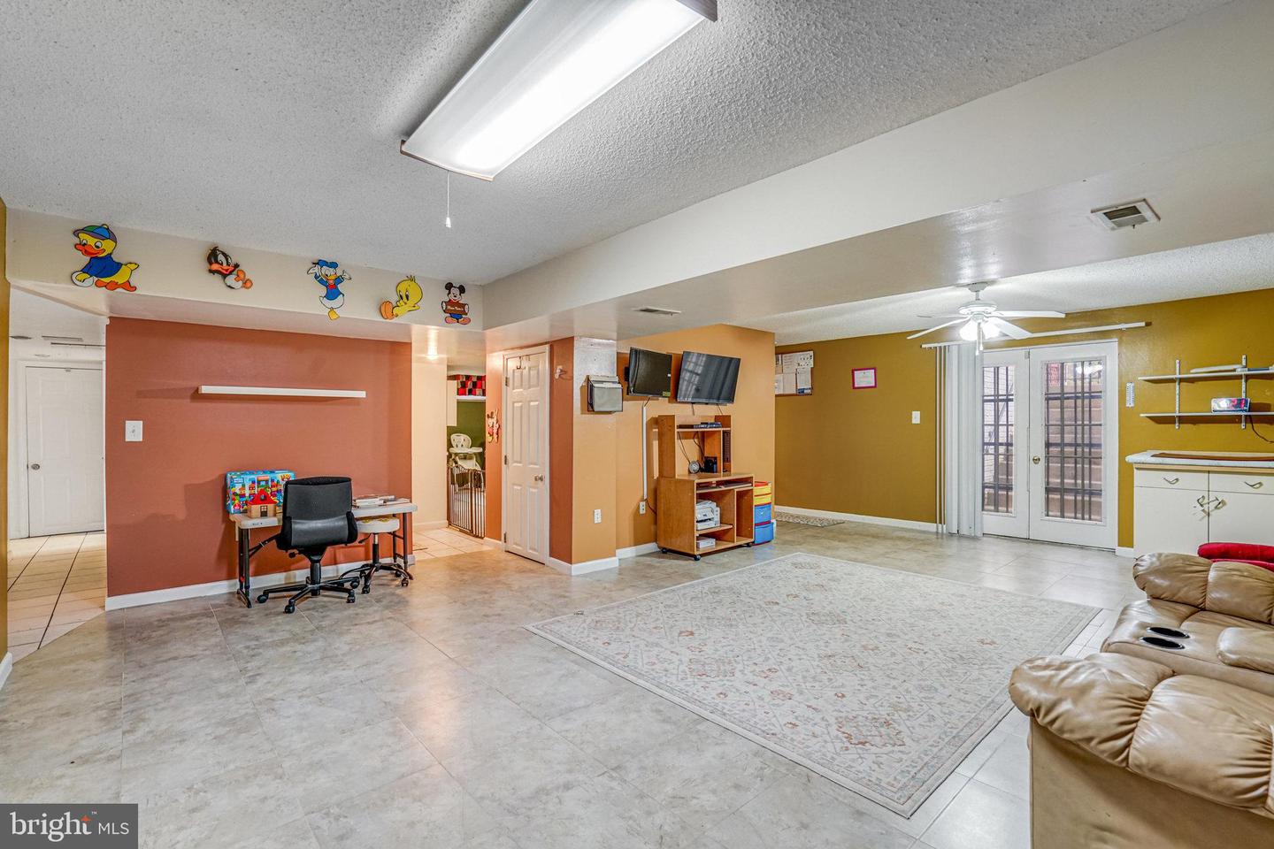 3444 WASHINGTON DR, FALLS CHURCH, Virginia 22041, 4 Bedrooms Bedrooms, ,3 BathroomsBathrooms,Residential,For sale,3444 WASHINGTON DR,VAFX2275522 MLS # VAFX2275522