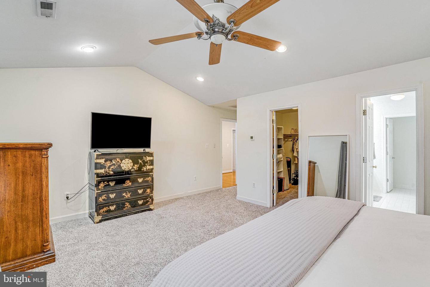 3444 WASHINGTON DR, FALLS CHURCH, Virginia 22041, 4 Bedrooms Bedrooms, ,3 BathroomsBathrooms,Residential,For sale,3444 WASHINGTON DR,VAFX2275522 MLS # VAFX2275522