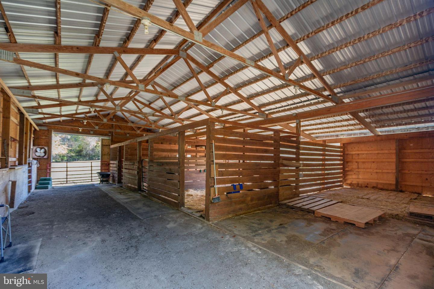 13206 GOLDEN DR, SUMERDUCK, Virginia 22742, 3 Bedrooms Bedrooms, 11 Rooms Rooms,2 BathroomsBathrooms,Residential,For sale,13206 GOLDEN DR,VAFQ2019464 MLS # VAFQ2019464