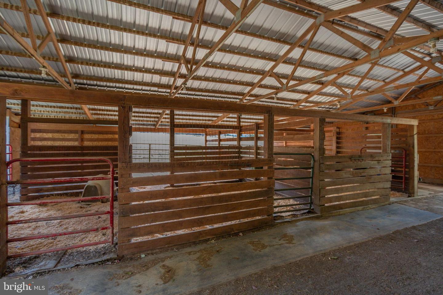 13206 GOLDEN DR, SUMERDUCK, Virginia 22742, 3 Bedrooms Bedrooms, 11 Rooms Rooms,2 BathroomsBathrooms,Residential,For sale,13206 GOLDEN DR,VAFQ2019464 MLS # VAFQ2019464