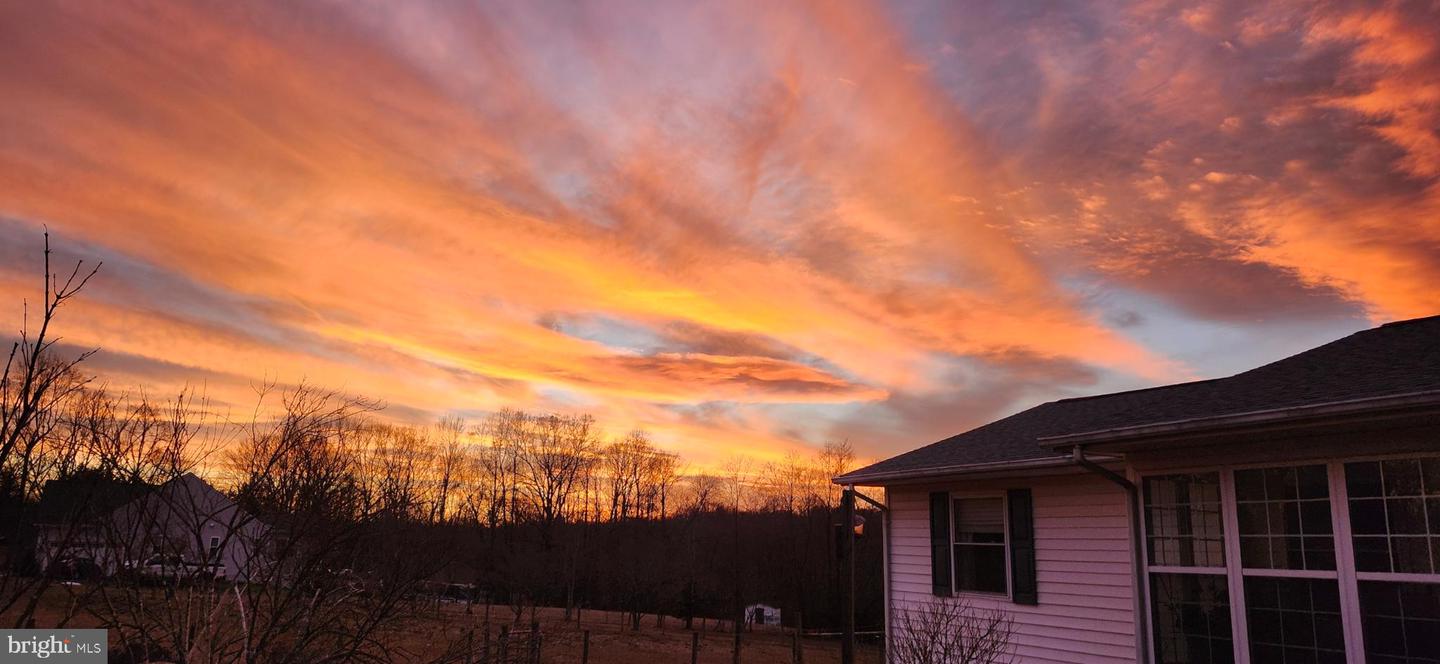 13206 GOLDEN DR, SUMERDUCK, Virginia 22742, 3 Bedrooms Bedrooms, 11 Rooms Rooms,2 BathroomsBathrooms,Residential,For sale,13206 GOLDEN DR,VAFQ2019464 MLS # VAFQ2019464