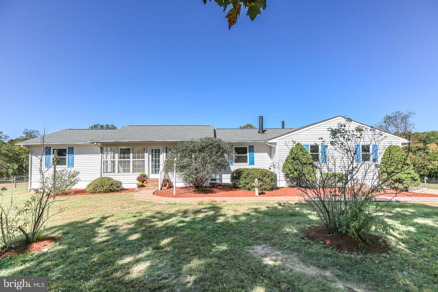13206 GOLDEN DR, SUMERDUCK, Virginia 22742, 3 Bedrooms Bedrooms, 11 Rooms Rooms,2 BathroomsBathrooms,Residential,For sale,13206 GOLDEN DR,VAFQ2019464 MLS # VAFQ2019464