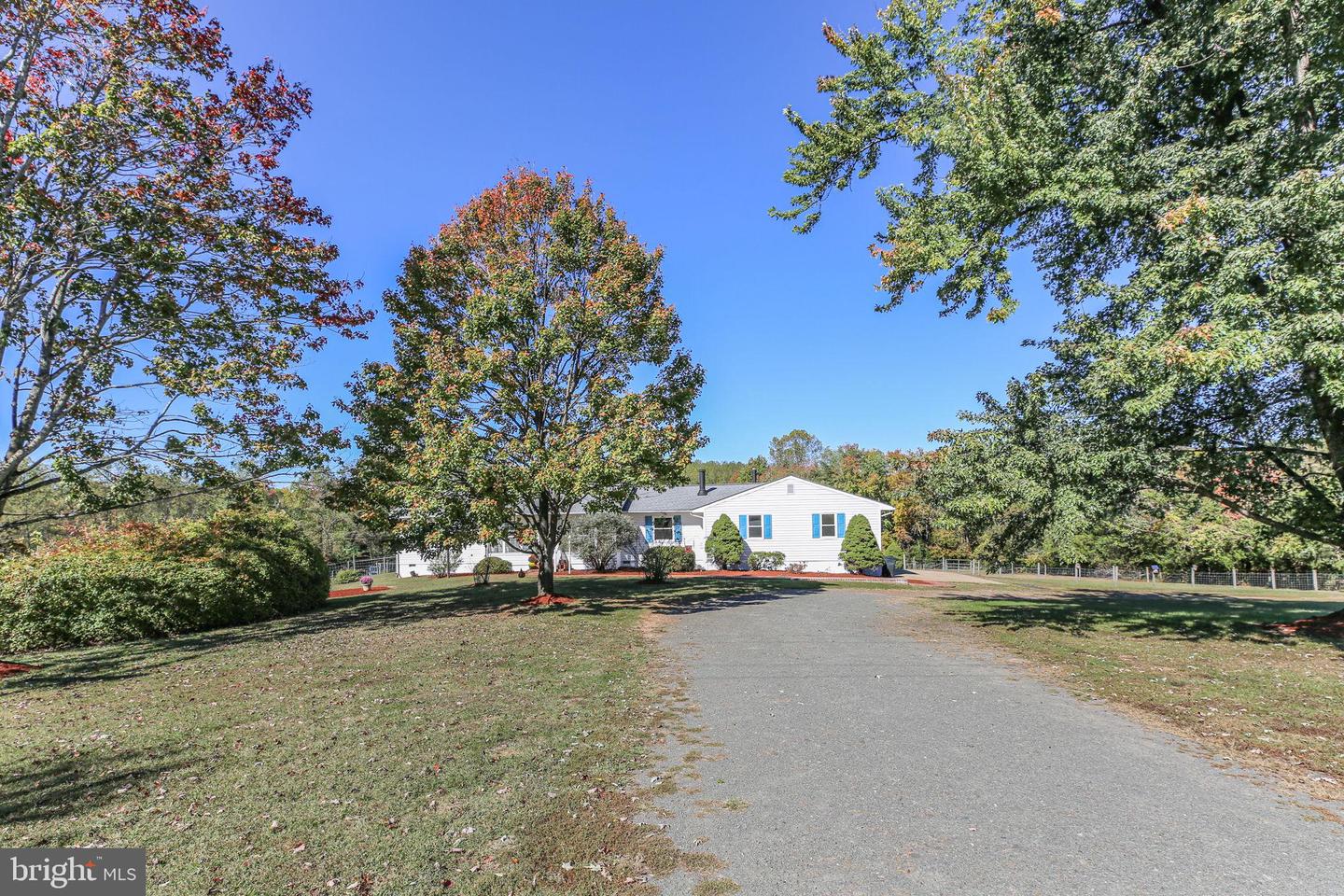 13206 GOLDEN DR, SUMERDUCK, Virginia 22742, 3 Bedrooms Bedrooms, 11 Rooms Rooms,2 BathroomsBathrooms,Residential,For sale,13206 GOLDEN DR,VAFQ2019464 MLS # VAFQ2019464