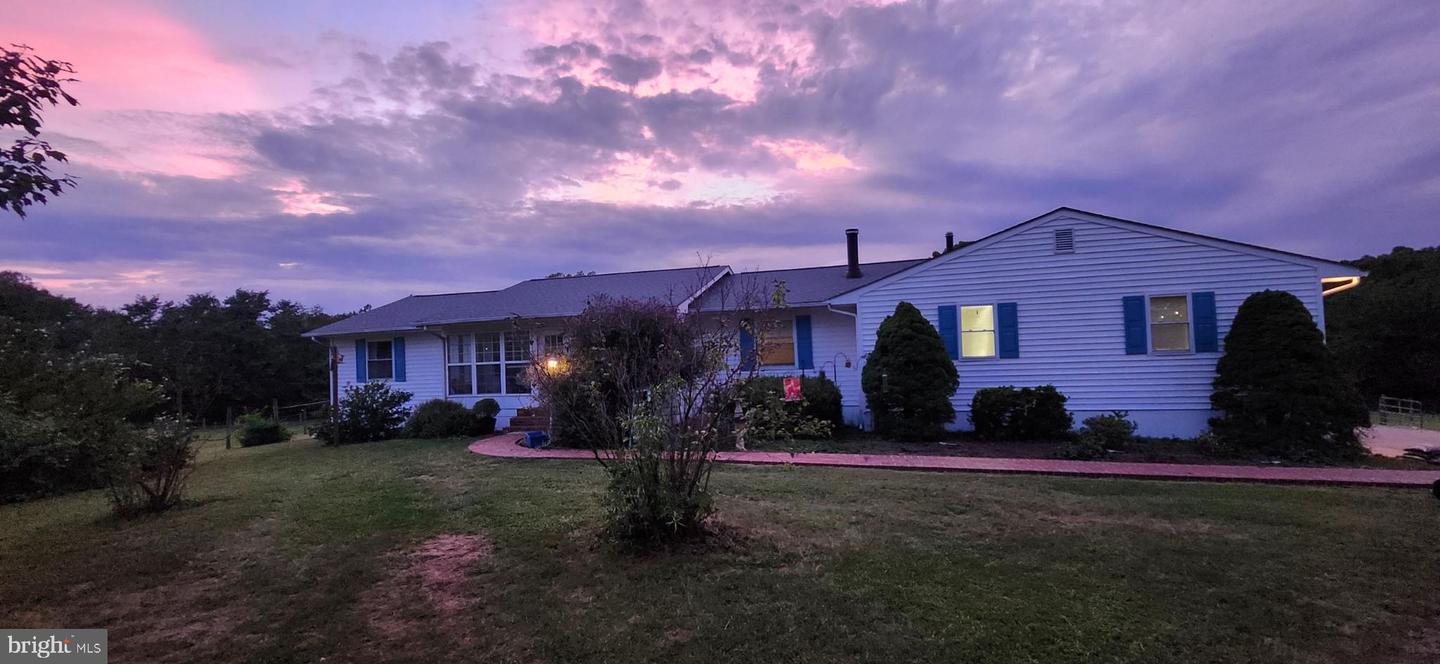 13206 GOLDEN DR, SUMERDUCK, Virginia 22742, 3 Bedrooms Bedrooms, 11 Rooms Rooms,2 BathroomsBathrooms,Residential,For sale,13206 GOLDEN DR,VAFQ2019464 MLS # VAFQ2019464