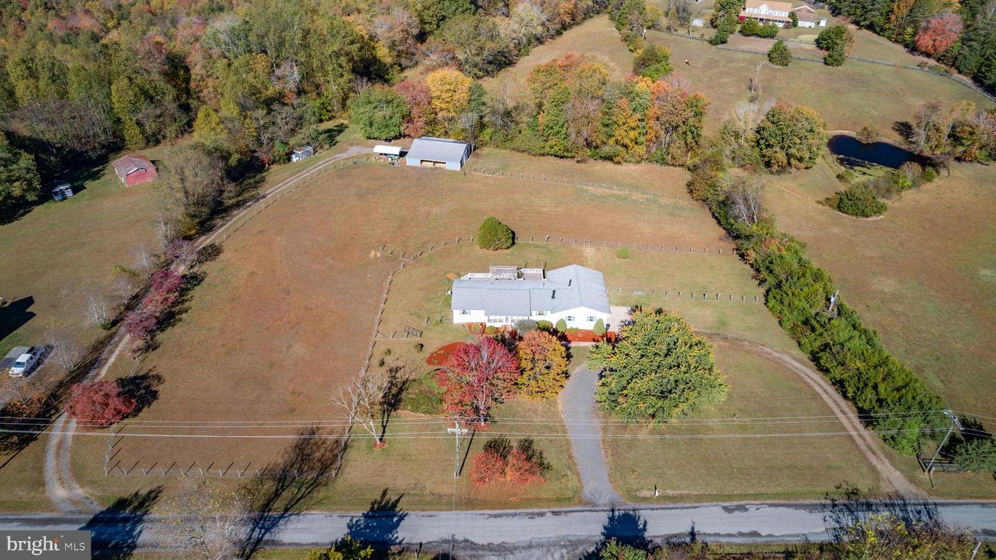 13206 GOLDEN DR, SUMERDUCK, Virginia 22742, 3 Bedrooms Bedrooms, 11 Rooms Rooms,2 BathroomsBathrooms,Residential,For sale,13206 GOLDEN DR,VAFQ2019464 MLS # VAFQ2019464