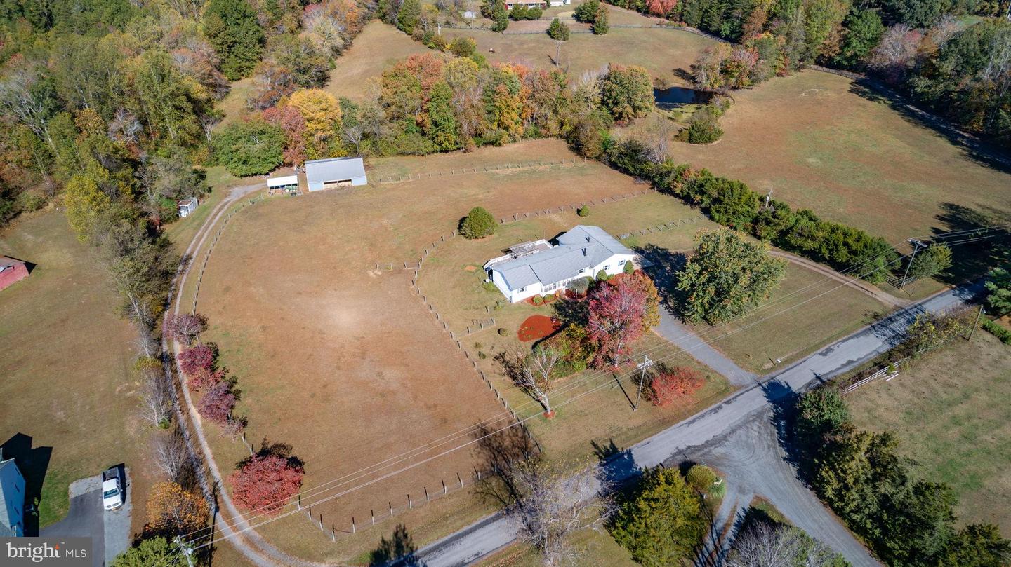 13206 GOLDEN DR, SUMERDUCK, Virginia 22742, 3 Bedrooms Bedrooms, 11 Rooms Rooms,2 BathroomsBathrooms,Residential,For sale,13206 GOLDEN DR,VAFQ2019464 MLS # VAFQ2019464