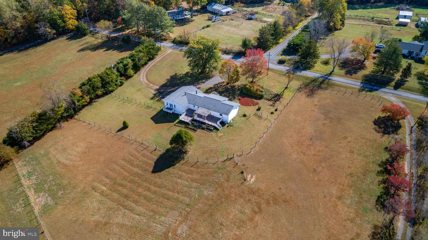 13206 GOLDEN DR, SUMERDUCK, Virginia 22742, 3 Bedrooms Bedrooms, 11 Rooms Rooms,2 BathroomsBathrooms,Residential,For sale,13206 GOLDEN DR,VAFQ2019464 MLS # VAFQ2019464