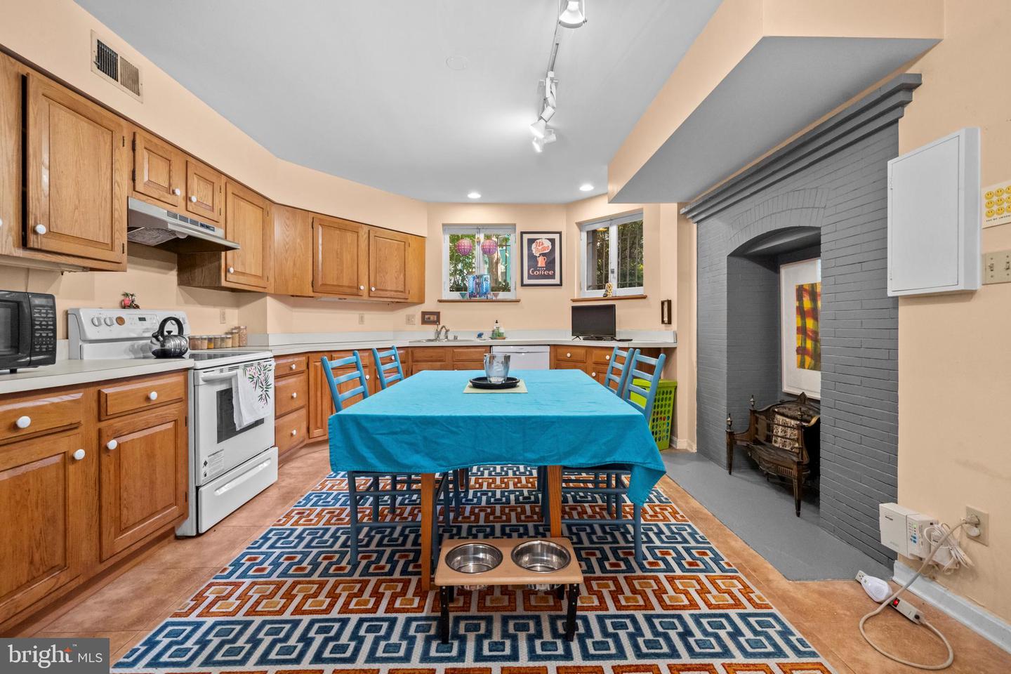 2516 CLIFFBOURNE PL NW, WASHINGTON, District Of Columbia 20009, 4 Bedrooms Bedrooms, ,2 BathroomsBathrooms,Residential,For sale,2516 CLIFFBOURNE PL NW,DCDC2228212 MLS # DCDC2228212 2516 CLIFFBOURNE PL NW, WASHINGTON, District Of Columbia 20009, 4 Bedrooms Bedrooms, ,2 BathroomsBathrooms,Residential,For sale,2516 CLIFFBOURNE PL NW,DCDC2228212 MLS # DCDC2228212