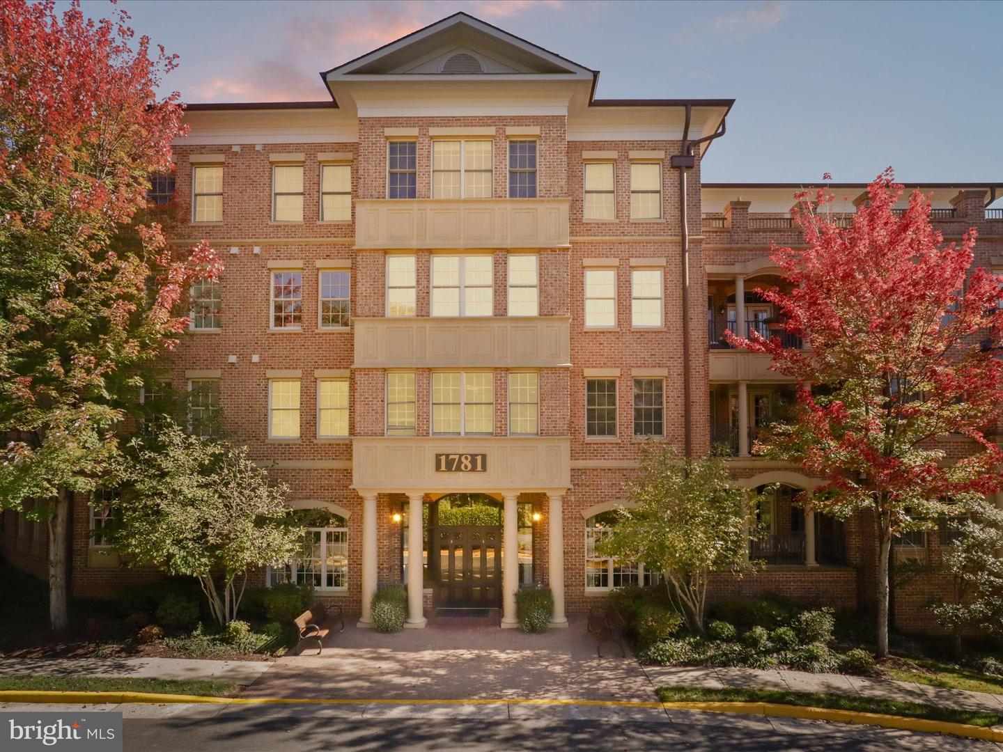 1781 CHAIN BRIDGE RD #303, MCLEAN, Virginia 22102, 2 Bedrooms Bedrooms, ,2 BathroomsBathrooms,Residential,For sale,1781 CHAIN BRIDGE RD #303,VAFX2275568 MLS # VAFX2275568 1781 CHAIN BRIDGE RD #303, MCLEAN, Virginia 22102, 2 Bedrooms Bedrooms, ,2 BathroomsBathrooms,Residential,For sale,1781 CHAIN BRIDGE RD #303,VAFX2275568 MLS # VAFX2275568