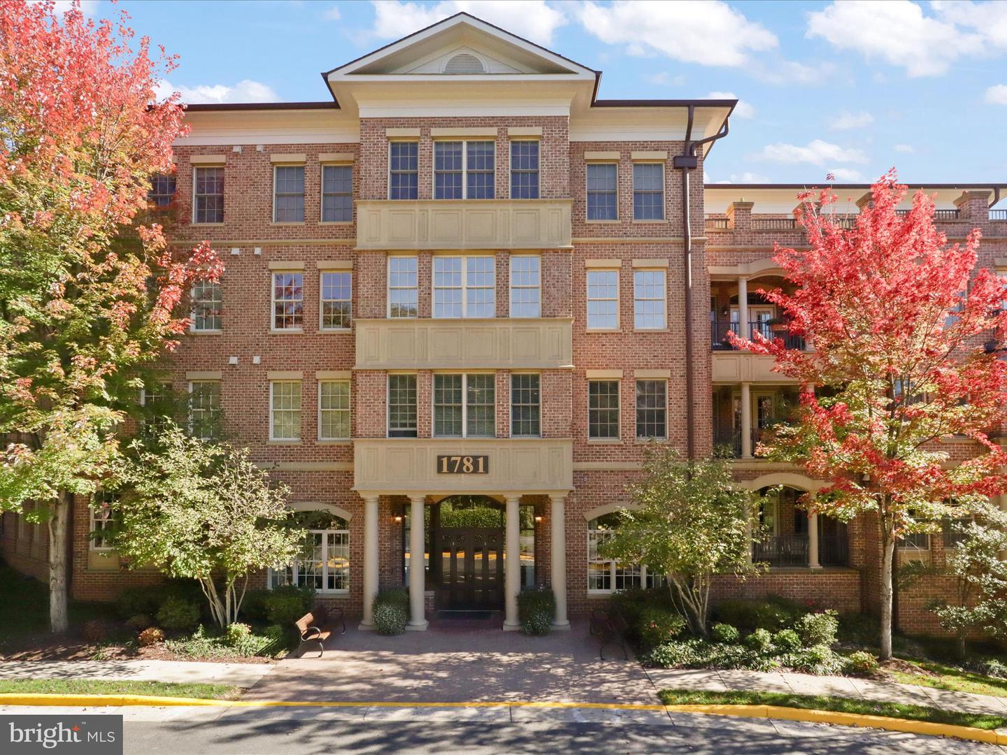 1781 CHAIN BRIDGE RD #303, MCLEAN, Virginia 22102, 2 Bedrooms Bedrooms, ,2 BathroomsBathrooms,Residential,For sale,1781 CHAIN BRIDGE RD #303,VAFX2275568 MLS # VAFX2275568 1781 CHAIN BRIDGE RD #303, MCLEAN, Virginia 22102, 2 Bedrooms Bedrooms, ,2 BathroomsBathrooms,Residential,For sale,1781 CHAIN BRIDGE RD #303,VAFX2275568 MLS # VAFX2275568