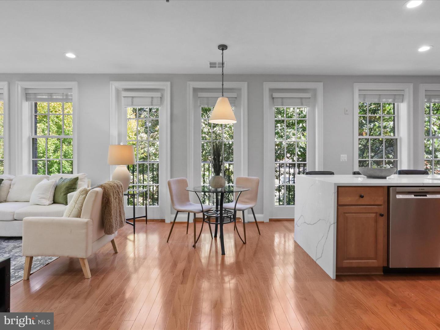 1781 CHAIN BRIDGE RD #303, MCLEAN, Virginia 22102, 2 Bedrooms Bedrooms, ,2 BathroomsBathrooms,Residential,For sale,1781 CHAIN BRIDGE RD #303,VAFX2275568 MLS # VAFX2275568 1781 CHAIN BRIDGE RD #303, MCLEAN, Virginia 22102, 2 Bedrooms Bedrooms, ,2 BathroomsBathrooms,Residential,For sale,1781 CHAIN BRIDGE RD #303,VAFX2275568 MLS # VAFX2275568