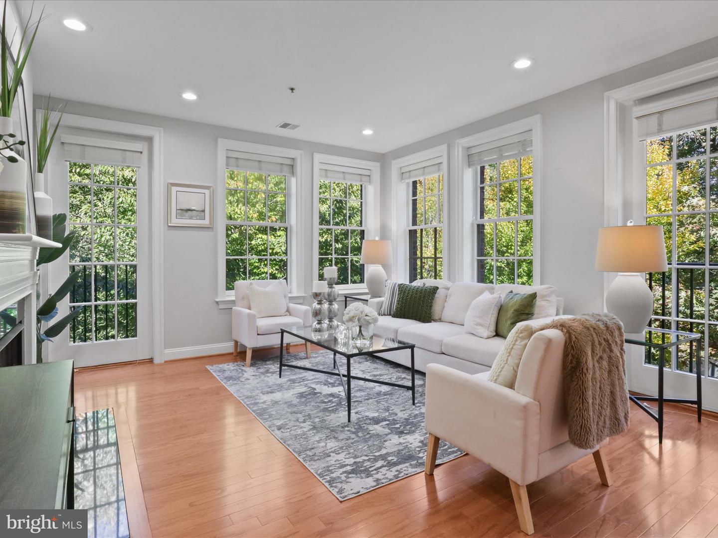1781 CHAIN BRIDGE RD #303, MCLEAN, Virginia 22102, 2 Bedrooms Bedrooms, ,2 BathroomsBathrooms,Residential,For sale,1781 CHAIN BRIDGE RD #303,VAFX2275568 MLS # VAFX2275568 1781 CHAIN BRIDGE RD #303, MCLEAN, Virginia 22102, 2 Bedrooms Bedrooms, ,2 BathroomsBathrooms,Residential,For sale,1781 CHAIN BRIDGE RD #303,VAFX2275568 MLS # VAFX2275568