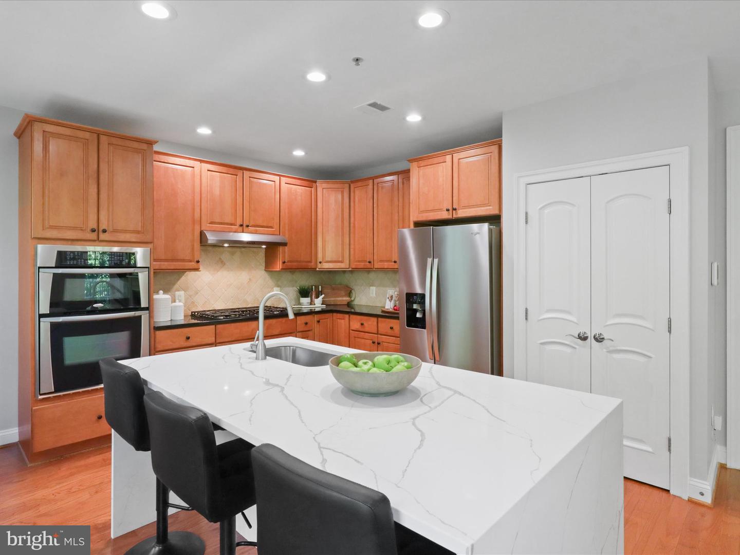 1781 CHAIN BRIDGE RD #303, MCLEAN, Virginia 22102, 2 Bedrooms Bedrooms, ,2 BathroomsBathrooms,Residential,For sale,1781 CHAIN BRIDGE RD #303,VAFX2275568 MLS # VAFX2275568 1781 CHAIN BRIDGE RD #303, MCLEAN, Virginia 22102, 2 Bedrooms Bedrooms, ,2 BathroomsBathrooms,Residential,For sale,1781 CHAIN BRIDGE RD #303,VAFX2275568 MLS # VAFX2275568