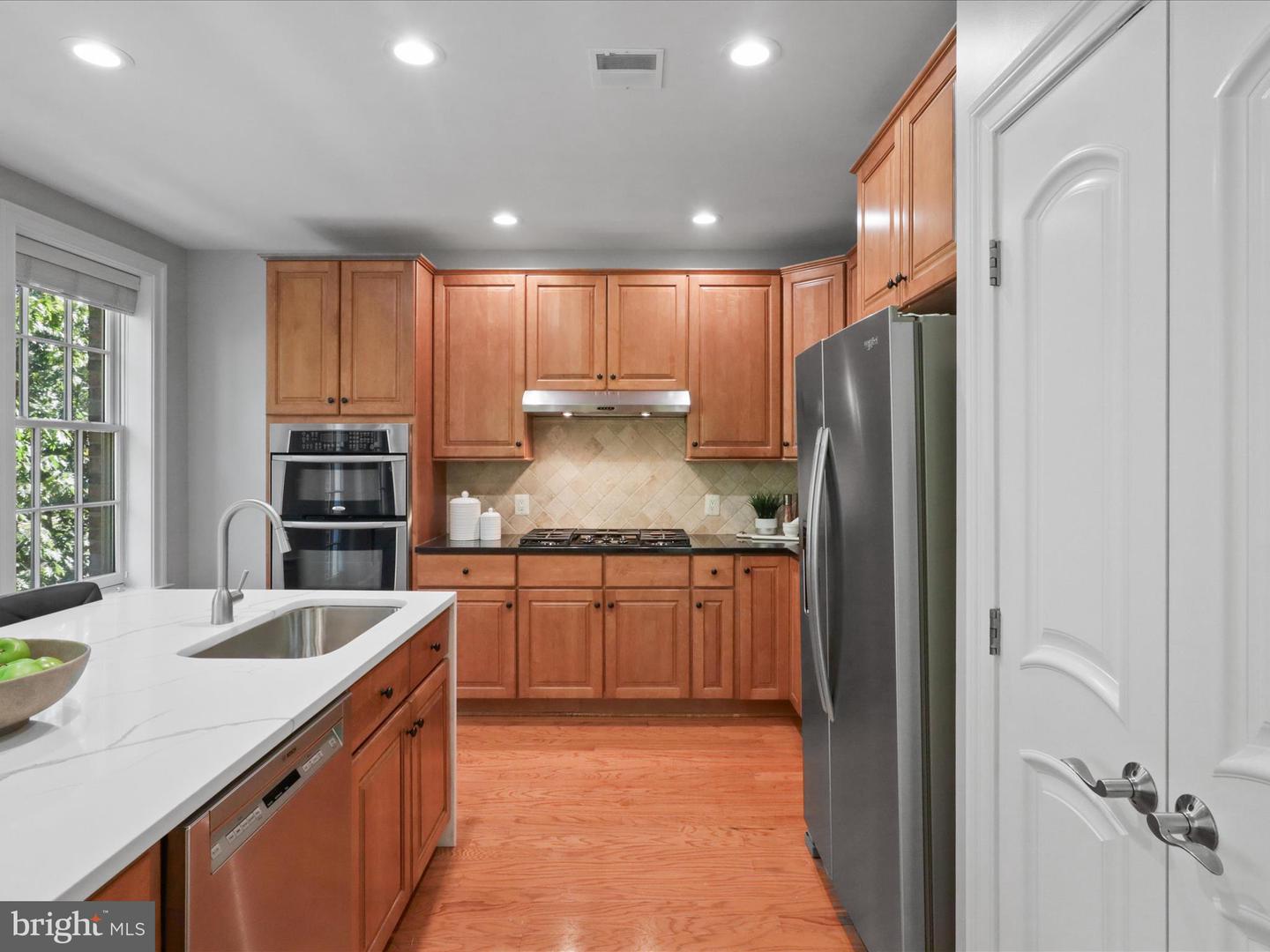 1781 CHAIN BRIDGE RD #303, MCLEAN, Virginia 22102, 2 Bedrooms Bedrooms, ,2 BathroomsBathrooms,Residential,For sale,1781 CHAIN BRIDGE RD #303,VAFX2275568 MLS # VAFX2275568 1781 CHAIN BRIDGE RD #303, MCLEAN, Virginia 22102, 2 Bedrooms Bedrooms, ,2 BathroomsBathrooms,Residential,For sale,1781 CHAIN BRIDGE RD #303,VAFX2275568 MLS # VAFX2275568